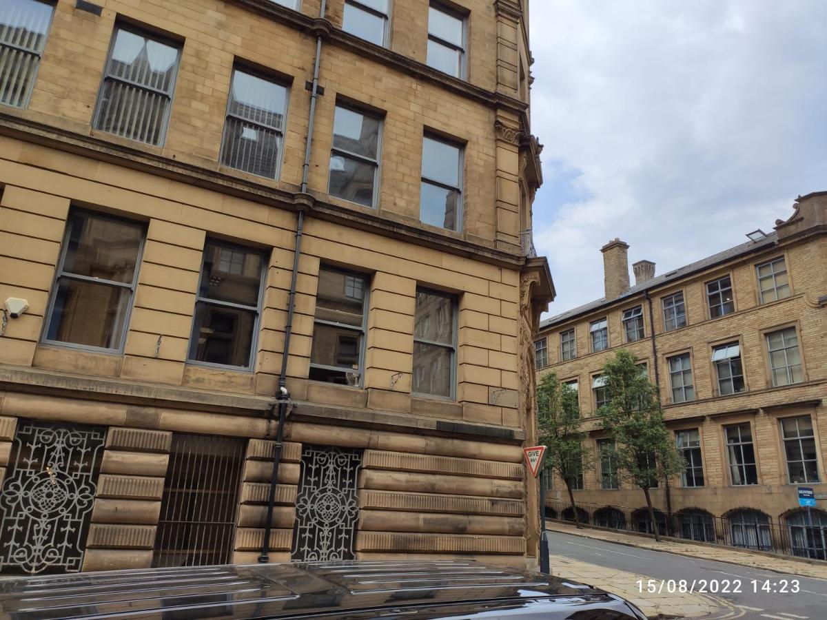 Sky Apartments Bradford  Exterior photo
